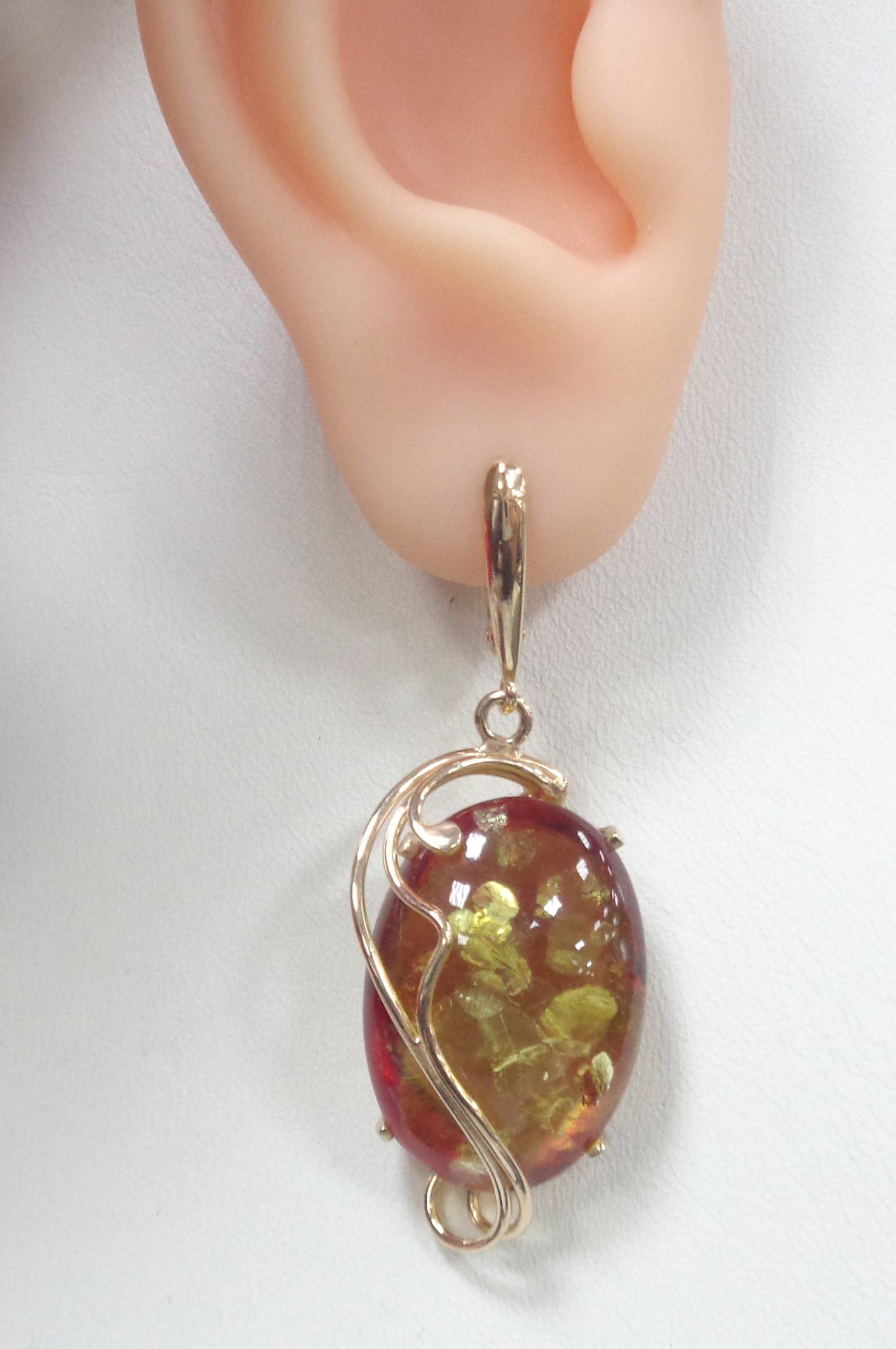 Серебряные серьги с янтарем